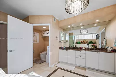 17555 Collins Ave #707, Sunny Isles Beach, FL 33160 - Photo 18