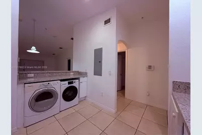 3820 SW 48th Ave #E-31, Pembroke Park, FL 33023 - Photo 6