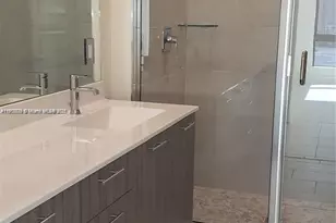 8363 NW 41st St, Doral, FL 33166 - Photo 10