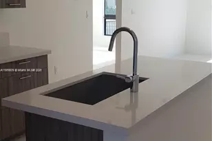 8363 NW 41st St, Doral, FL 33166 - Photo 6