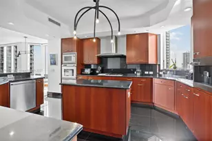 6000 Island Blvd, Aventura, FL 33160 - Photo 18