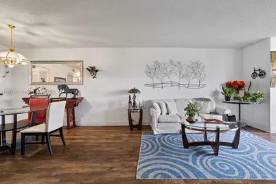 10207 Sunrise Lakes Blvd #203, Sunrise, FL 33322 - Photo 8