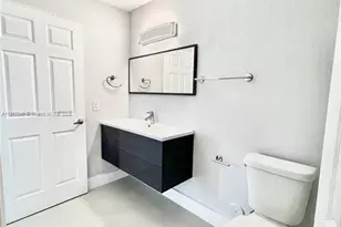 977 Riverside Dr, Coral Springs, FL 33071 - Photo 8