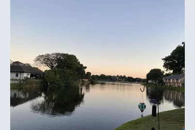 200 Wimbledon Lake Dr #200, Plantation, FL 33324 - Photo 16