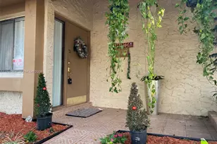 200 Wimbledon Lake Dr, Plantation, FL 33324 - Photo 14