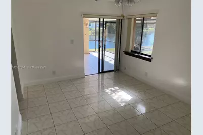 200 Wimbledon Lake Dr #200, Plantation, FL 33324 - Photo 8