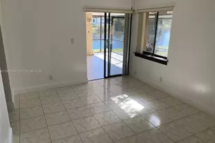 200 Wimbledon Lake Dr, Plantation, FL 33324 - Photo 8