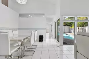 1086 SW 102nd Terrace, Pembroke Pines, FL 33025 - Photo 6