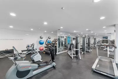 5025 Collins Ave #1907, Miami Beach, FL 33140 - Photo 32