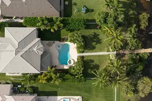 585 SW Yacht Basin Way, Stuart, FL 34997 - Photo 1