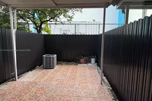 2310 W 60th St, Hialeah, FL 33016 - Photo 10
