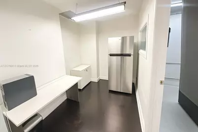 1000 5th St #303, Miami Beach, FL 33139 - Photo 12