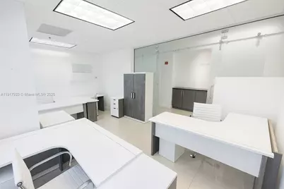 1000 5th St #304, Miami Beach, FL 33139 - Photo 14