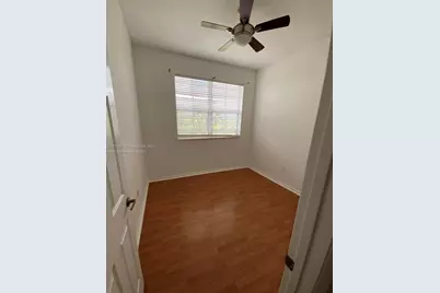 10805 NW 89th Ter #208-4, Doral, FL 33178 - Photo 12