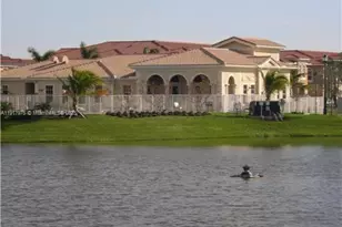 9247 Chambers St, Tamarac, FL 33321 - Photo 8