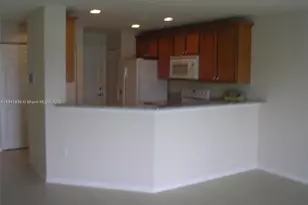 9247 Chambers St, Tamarac, FL 33321 - Photo 4