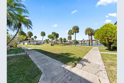 6885 NW 169th St #66D, Hialeah, FL 33015 - Photo 32