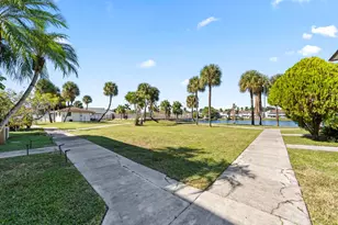 6885 NW 169th St, Hialeah, FL 33015 - Photo 32