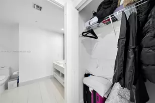 45 SW 9th St, Miami, FL 33130 - Photo 18