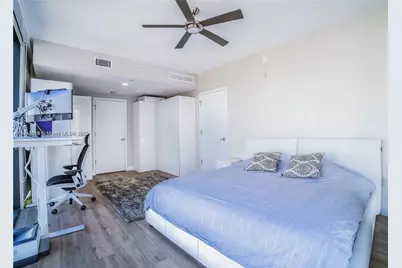 1010 Brickell Ave #2611, Miami, FL 33131 - Photo 2