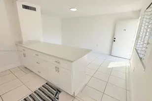 20337 NE 2nd Ave, Miami, FL 33179 - Photo 16