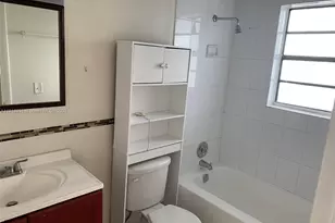 9460 Fontainebleau Blvd, Miami, FL 33172 - Photo 12