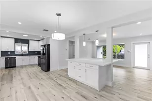 8910 NE 9th Ct, Miami, FL 33138 - Photo 16