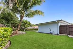 8910 NE 9th Ct, Miami, FL 33138 - Photo 12