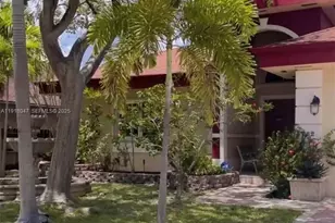 232 SW 7th Ave, Hallandale Beach, FL 33009 - Photo 36