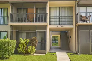 5771 Washington St, Hollywood, FL 33023 - Photo 8