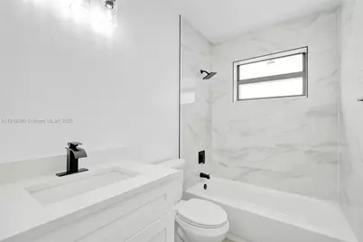 1302 S 22nd Ct, Hollywood, FL 33020 - Photo 30