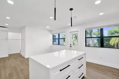 1302 S 22nd Ct, Hollywood, FL 33020 - Photo 12