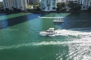 325 S Biscayne Blvd, Miami, FL 33131 - Photo 2