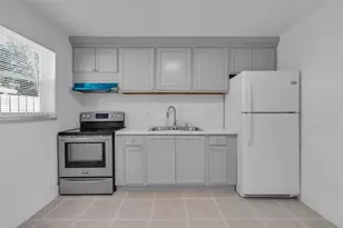 124 SE 2nd Terrace, Hallandale Beach, FL 33009 - Photo 10