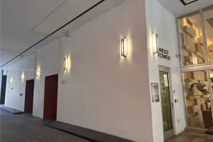 55 SE 6th St, Miami, FL 33131 - Photo 4