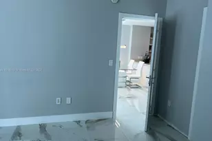 55 SE 6th St, Miami, FL 33131 - Photo 54