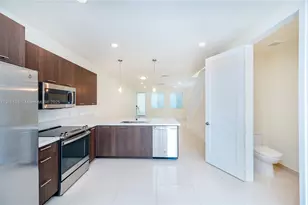 10290 NW 64th Terrace, Doral, FL 33178 - Photo 8