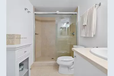 20000 E Country Club Dr #1102, Aventura, FL 33180 - Photo 24