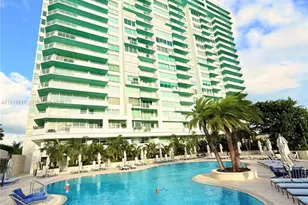 300 South Pointe Dr, Miami Beach, FL 33139 - Photo 24