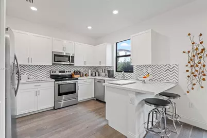 245 NE 210th St, Miami, FL 33179 - Photo 14