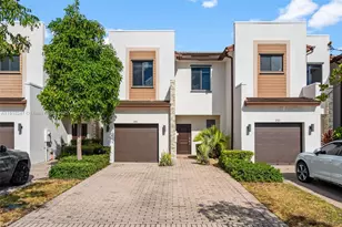 245 NE 210th St, Miami, FL 33179 - Photo 46