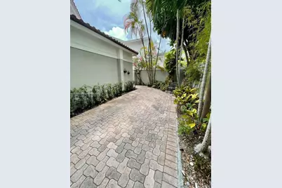 3070 Allamanda St #J, Miami, FL 33133 - Photo 18