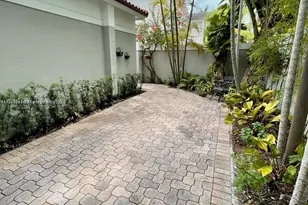 3070 Allamanda St, Miami, FL 33133 - Photo 18