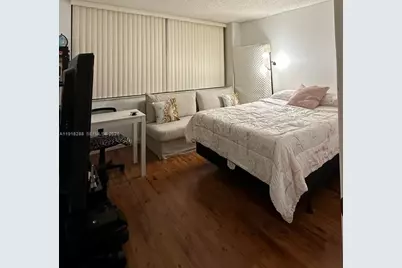 1400 Saint Charles Pl #612, Pembroke Pines, FL 33026 - Photo 8