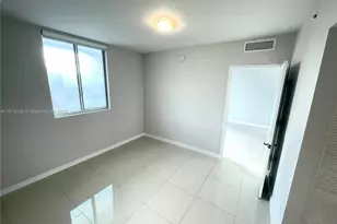 7875 NW 107th Ave, Doral, FL 33178 - Photo 10