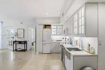 350 S Miami Ave #1205, Miami, FL 33130 - Photo 8