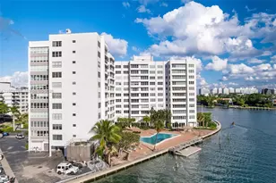 9102 W Bay Harbor Dr, Bay Harbor Islands, FL 33154 - Photo 54