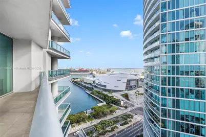 900 Biscayne Blvd #2401, Miami, FL 33132 - Photo 28