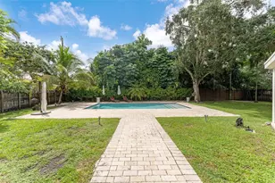 8318 SW 131st St, Pinecrest, FL 33156 - Photo 16
