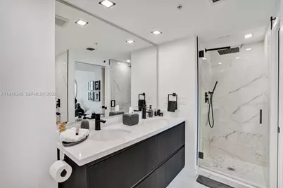 18100 N Bay Rd #909, Sunny Isles Beach, FL 33160 - Photo 10